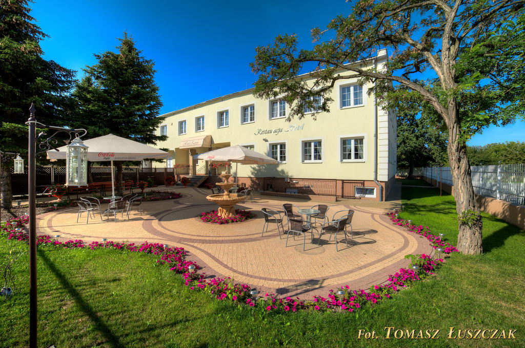 Hotel Kaprys Świdnik Exterior foto
